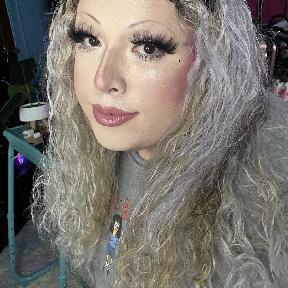 Meet your Posher, Loulou